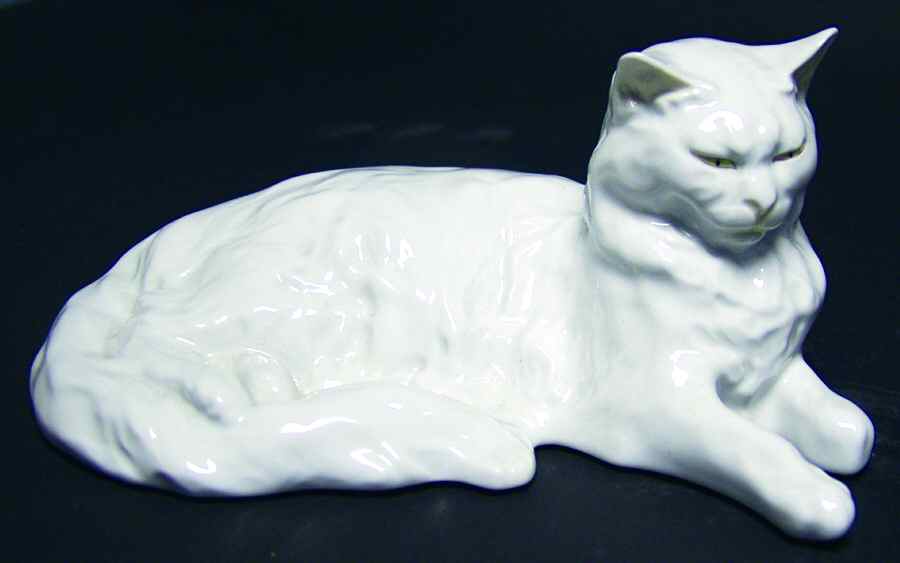 Cats Lying Cat-White - No Box by Herend-1