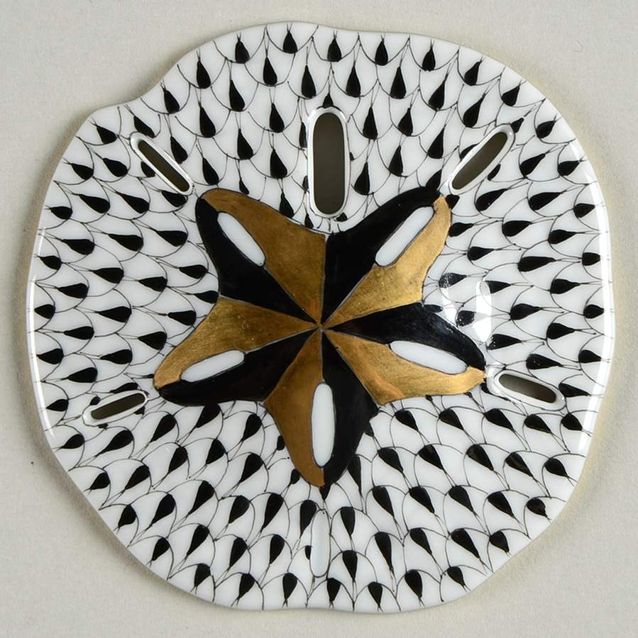 Shells Sand Dollar-Black - No Box by Herend-1