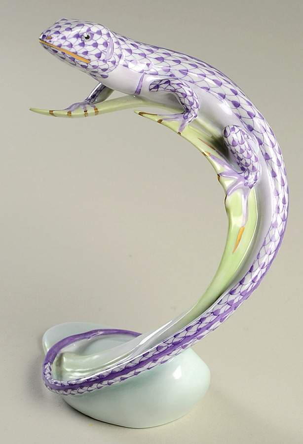Reptiles-Snakes Lizard On Leaf-Lilac - No Box by Herend-1