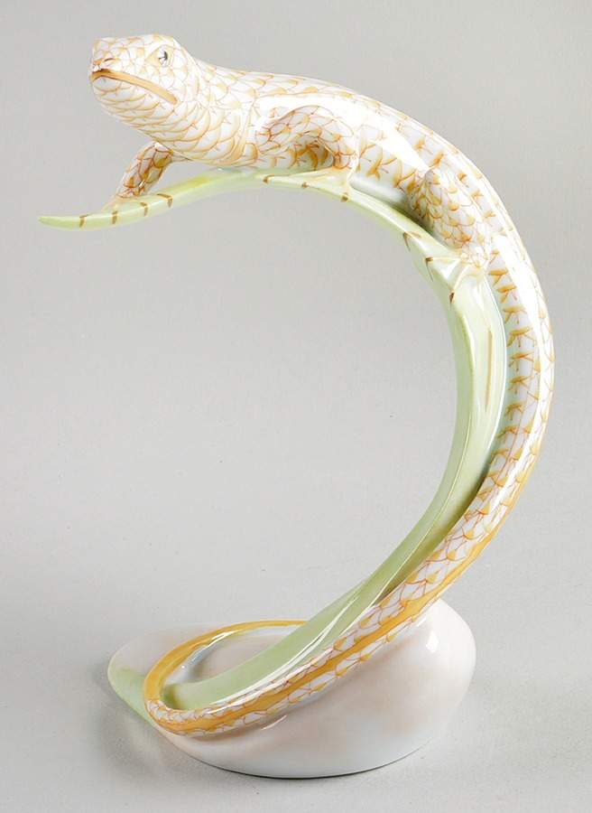 Reptiles-Snakes Lizard On Leaf-Butterscotch - No Box by Herend-1