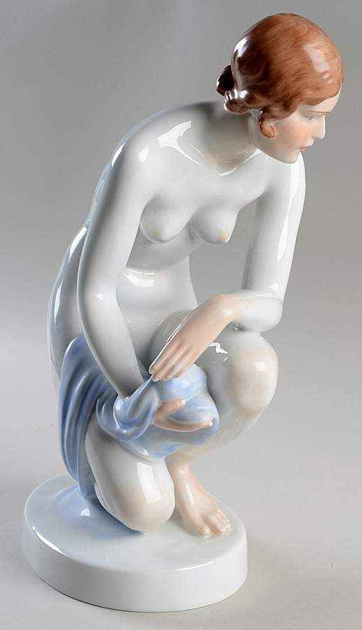 Nudes Nude Kneeling - No Box by Herend-1