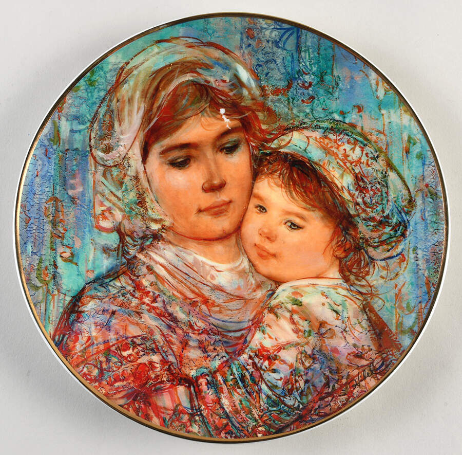 Hibel Plates Vivian And Child-32nd Anniversary - Boxed by Hibel-1
