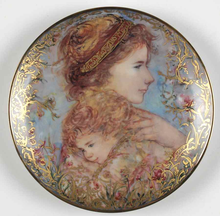 Hibel Plates Eve And Child - Boxed by Hibel-1