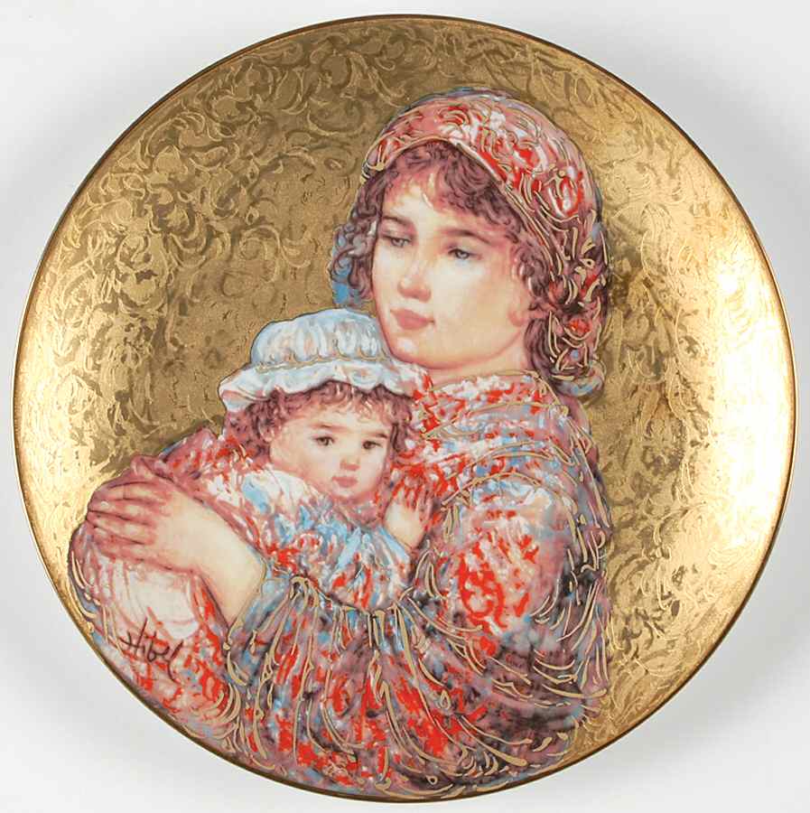 Mother's Day Plate Regal Gift Molly And Annie-Gold - Boxed by Hibel-1