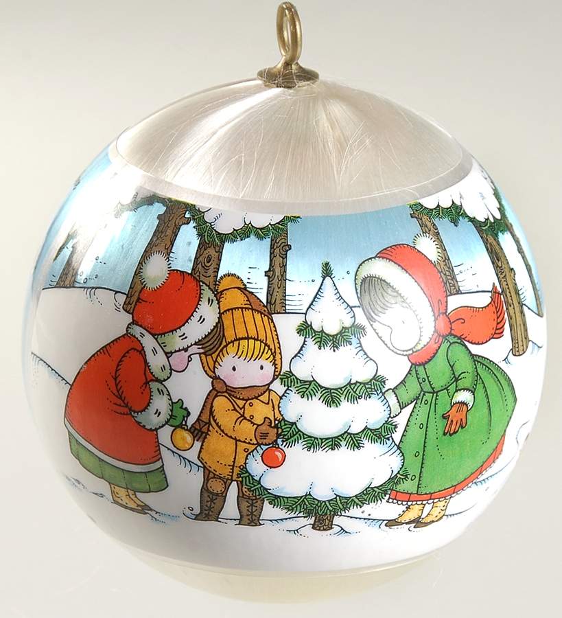 Joan Walsh Anglund Christmas Friends - No Box by Hallmark Gold Crown-1