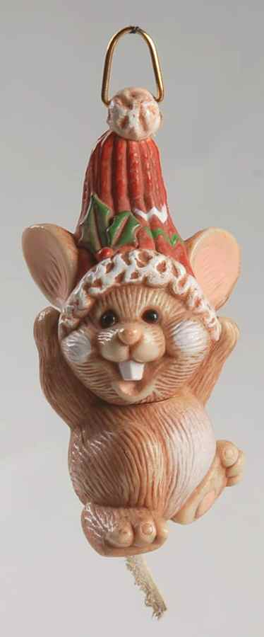 1985 Hallmark Christmas Ornaments Merry Mouse - No Box by Hallmark Gold Crown-1