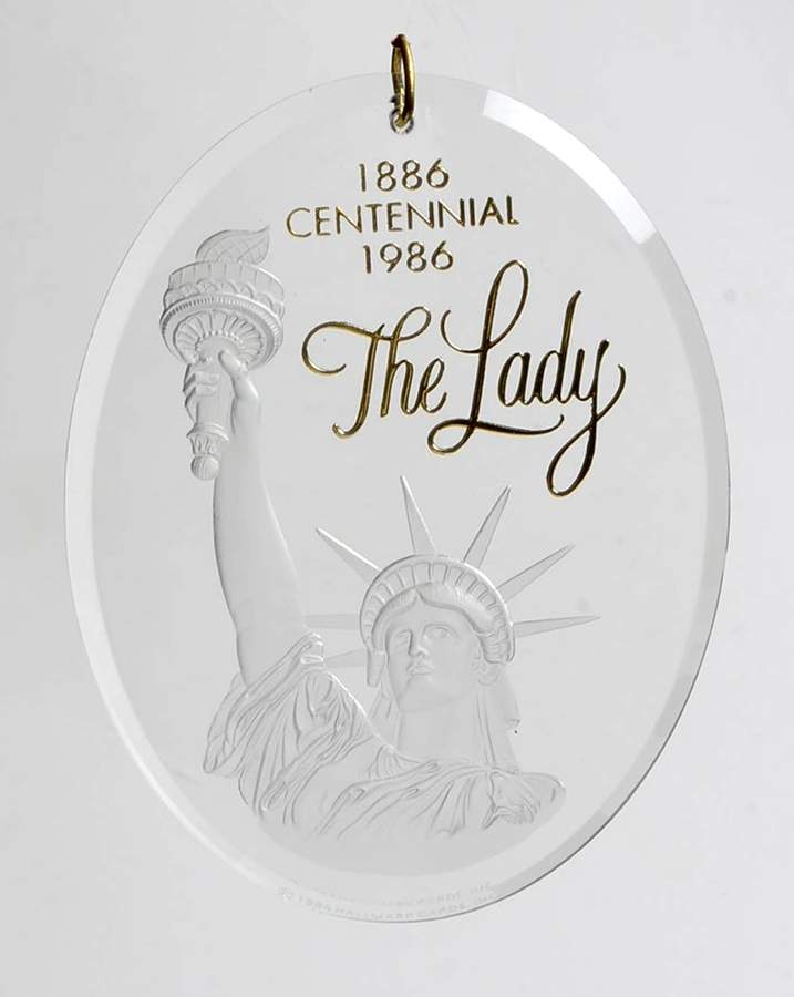 1986 Hallmark Christmas Ornaments Statue Of Liberty - No Box by Hallmark Gold Crown-1