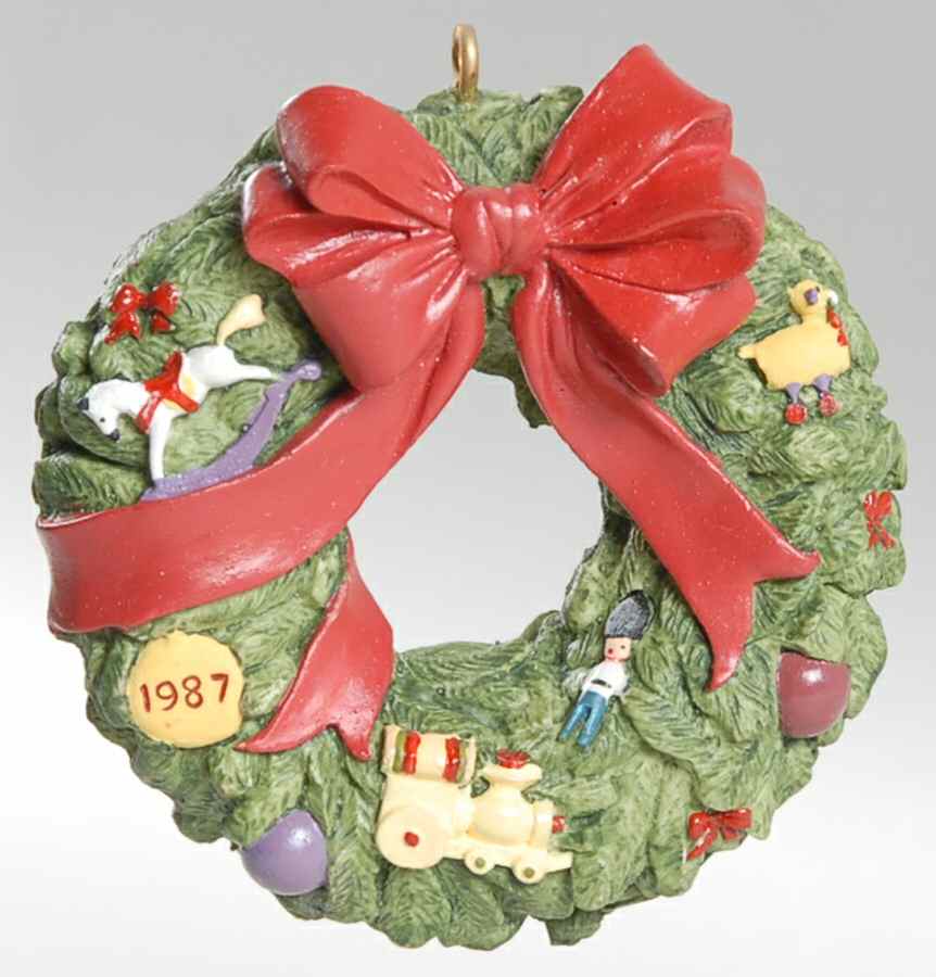 1987 Hallmark Christmas Ornaments Wreath Of Memories - Boxed by Hallmark Gold Crown-1