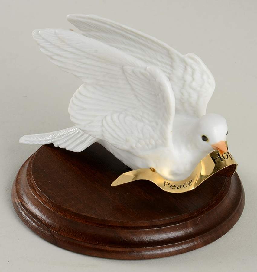 1990 Hallmark Christmas Ornaments Dove Of Peace - No Box 108 by Hallmark Gold Crown-1