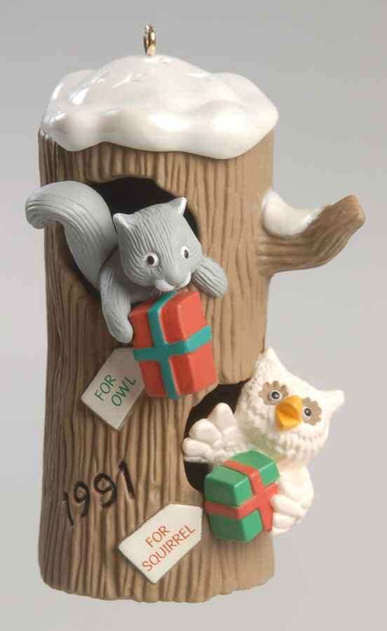 1991 Hallmark Christmas Ornaments Friendship Tree - Boxed by Hallmark Gold Crown-1