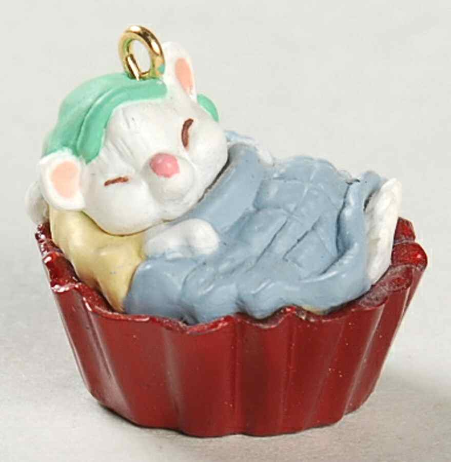 1994 Hallmark Christmas Ornaments Sweet Dreams - With Box by Hallmark Gold Crown-1