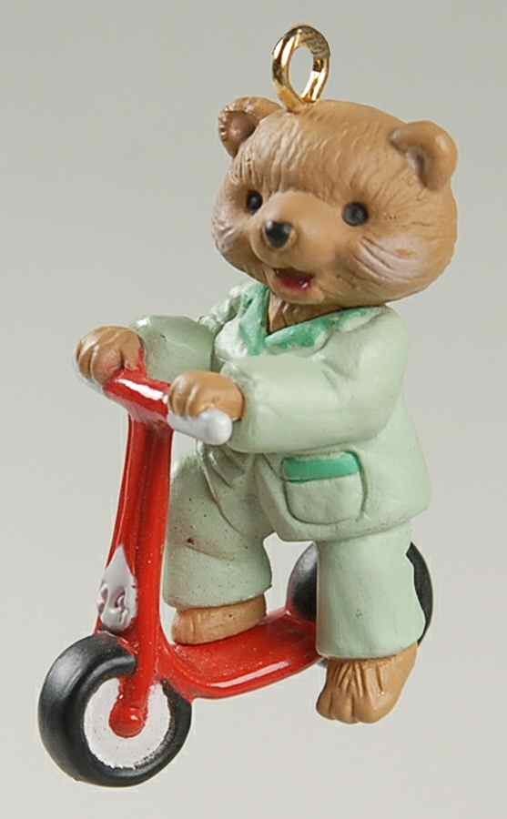 1994 Hallmark Christmas Ornaments Scootling Along - Boxed by Hallmark Gold Crown-1