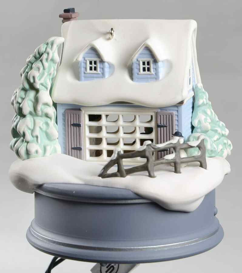 1994 Hallmark Christmas Ornaments White Christmas - Boxed by Hallmark Gold Crown-1