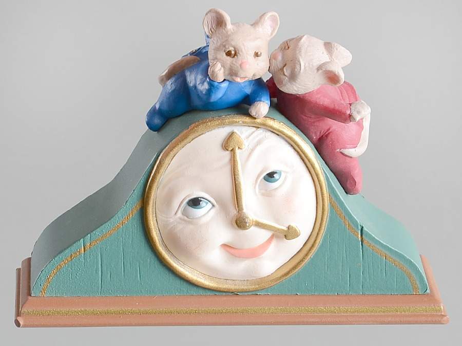 1995 Hallmark Christmas Ornaments In A Heartbeat-Mice On A Clock - No Box by Hallmark Gold Crown-1