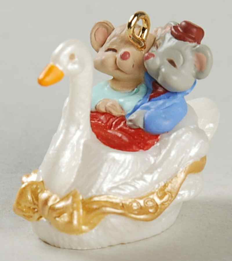 1995 Hallmark Christmas Ornaments Tunnel Of Love - Boxed by Hallmark Gold Crown-1