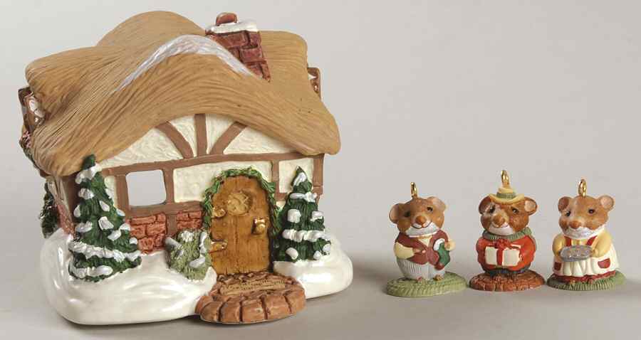 1995 Hallmark Christmas Ornaments A Moustershire Christmas - Boxed by Hallmark Gold Crown-1