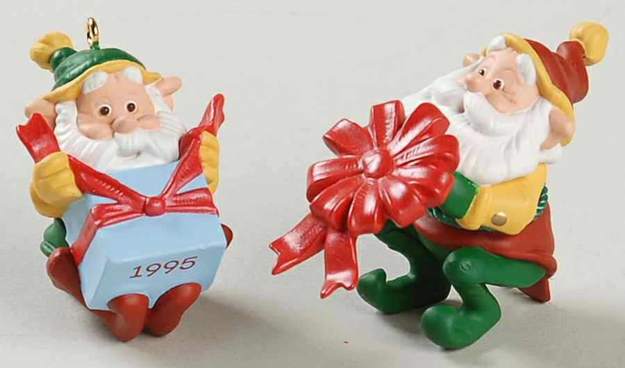 1995 Hallmark Christmas Ornaments Happy Wrappers - Boxed by Hallmark Gold Crown-1