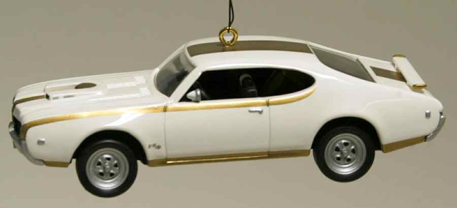 Classic American Cars 1997-1969 Hurst Oldsmobile - Boxed by Hallmark Gold Crown-1