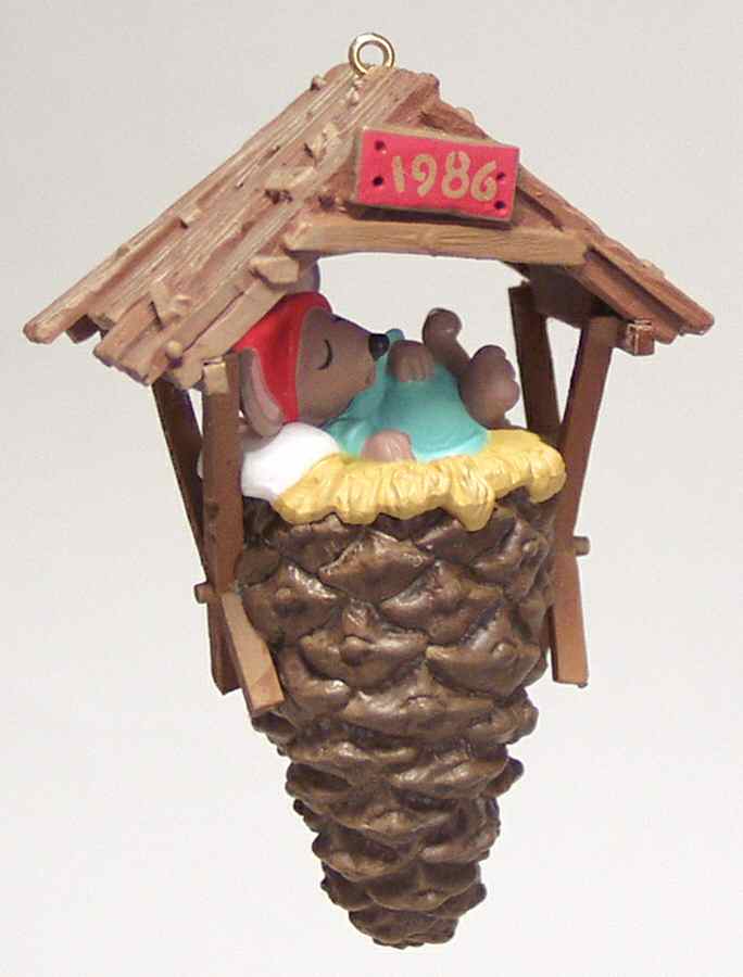 Chris Mouse 1986-Chris Mouse Dreams - Boxed by Hallmark Gold Crown-1