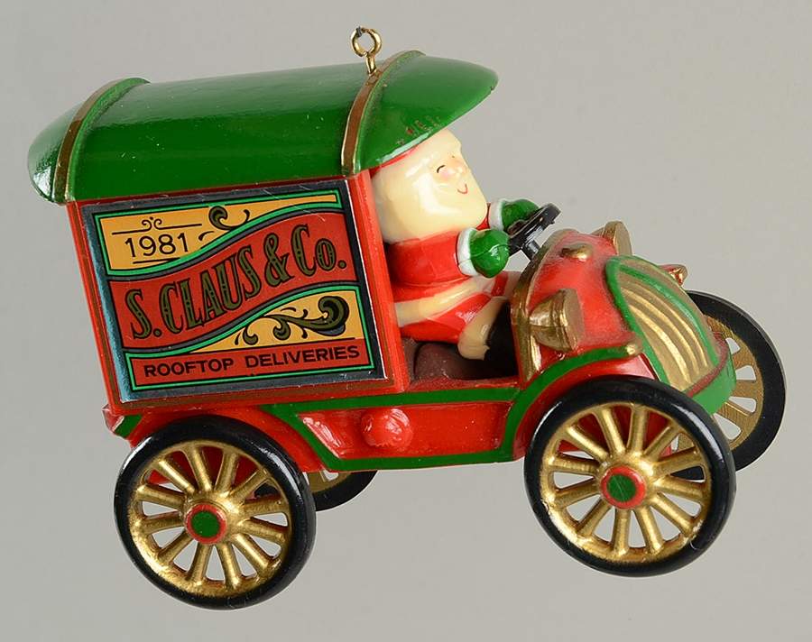 Here Comes Santa 1981-Rooftop Delivery - Boxed by Hallmark Gold Crown-1