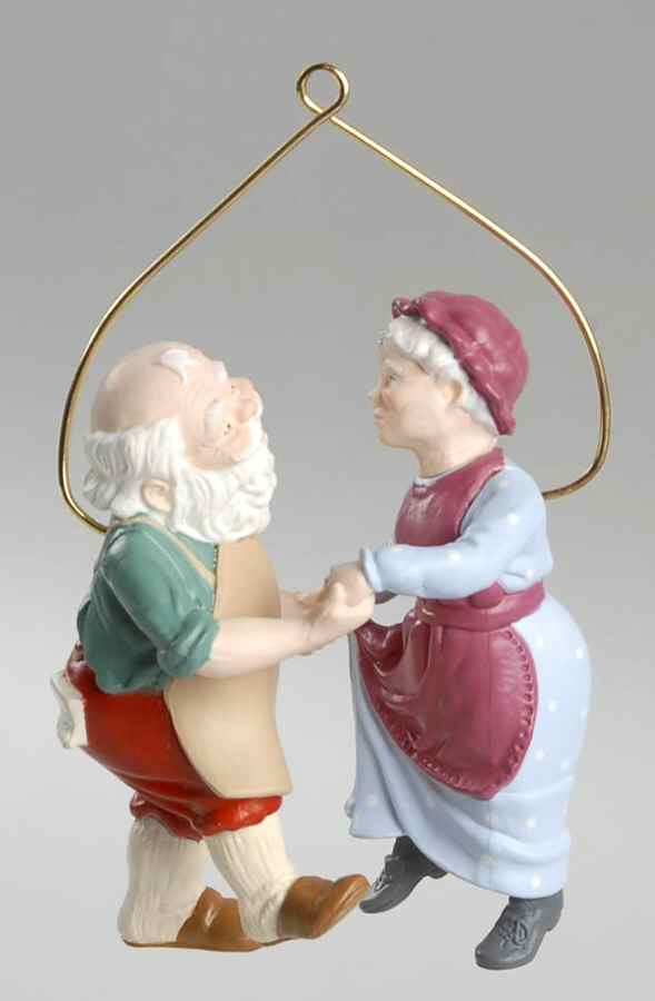 Mr & Mrs Claus 1988-#3-Shall We Dance - Boxed by Hallmark Gold Crown-1