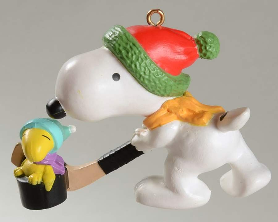 Snoopy & Woodstock Hitting The Ice-1985 - Boxed by Hallmark Gold Crown-1