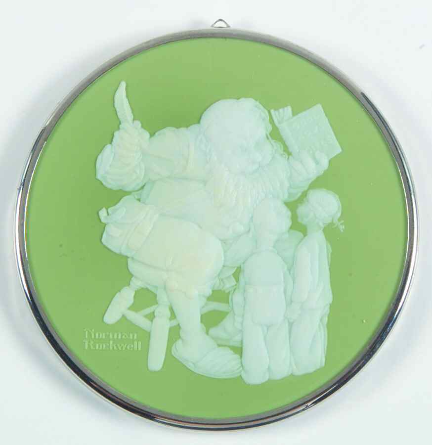 Norman Rockwell Santa's Visitors - No Box by Hallmark Gold Crown-1