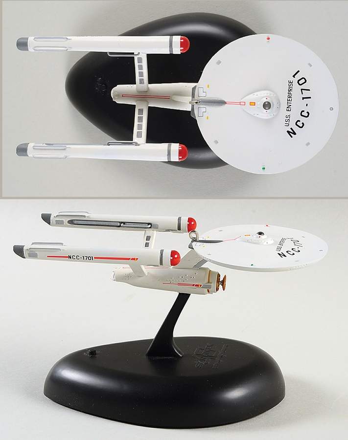 Star Trek U.S.S. Enterprise-40th-Light/Sound - Boxed by Hallmark Gold Crown-1