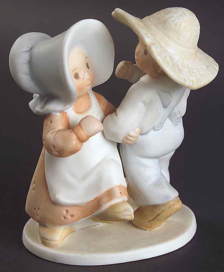Circle of Friends Thou Hast Turned - Boxed by Homco-1