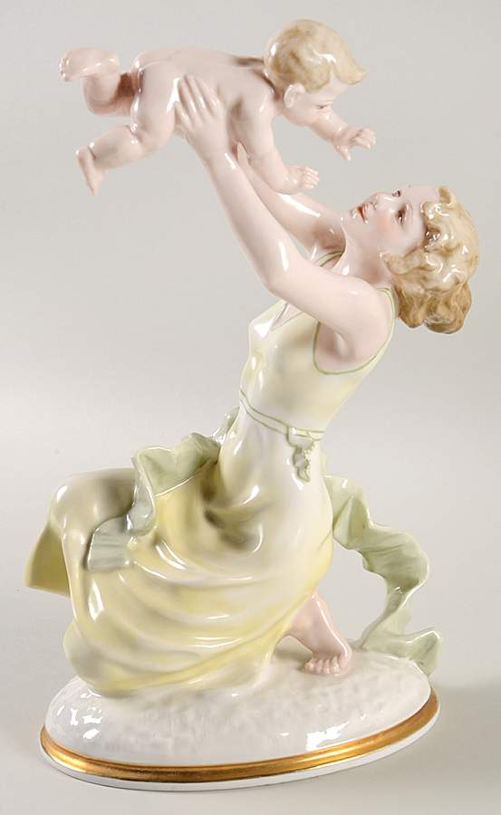 Men & Women Mother's Darling-Color W/Base - No Box by Hutschenreuther-1