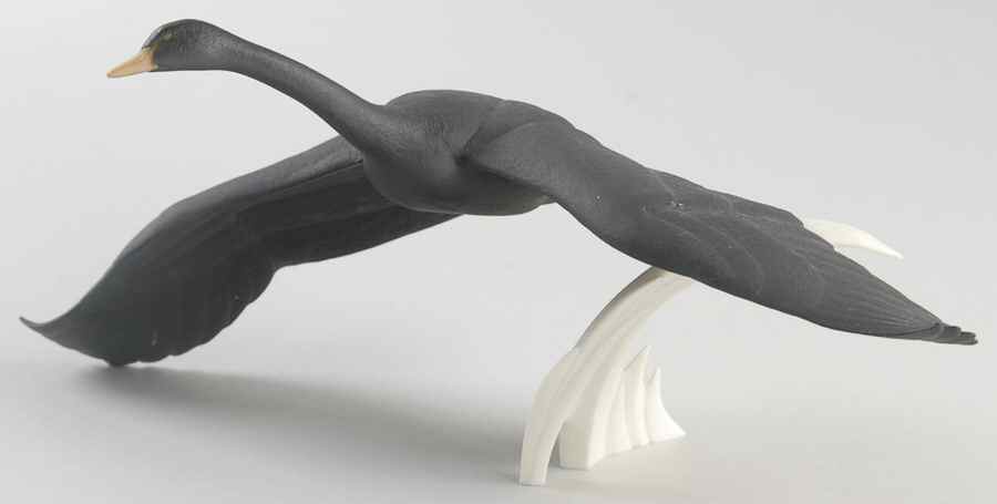 Gunther Granget Birds Black Swan - No Box by Hutschenreuther-1