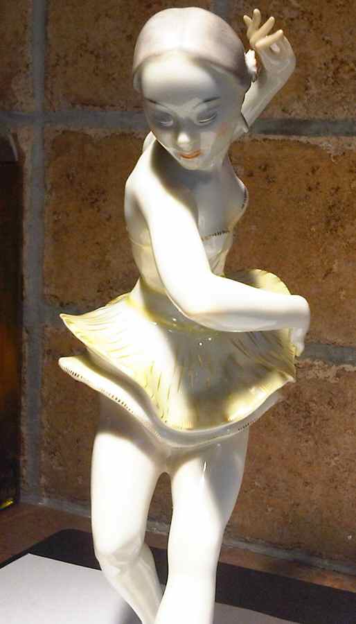 Dance Ballet Dancer-Color - Boxed by Hutschenreuther-1