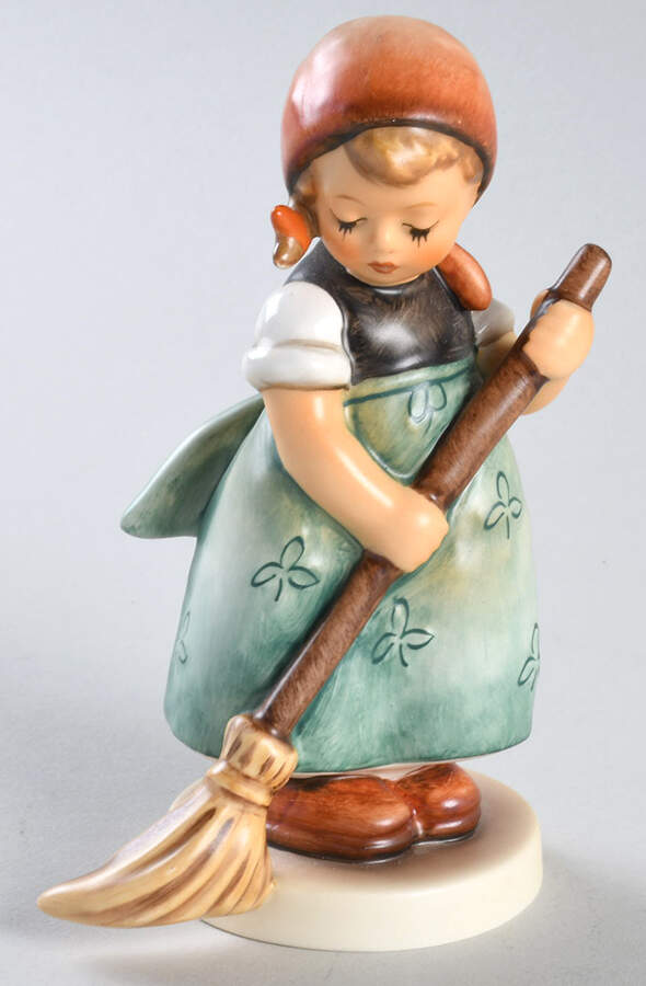 Little Sweeper Tm8-Little Sweeper - No Box by M.I. Hummel-1