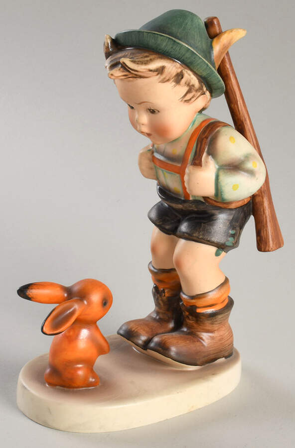 Sensitive Hunter Tm2-Sensitive Hunter - Boxed by M.I. Hummel-1