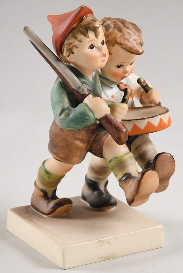 Volunteers Tm3-Volunteers - Boxed by M.I. Hummel-1