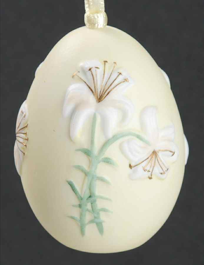 1991 Hallmark Easter Ornament Lily Egg - Boxed by Hallmark Gold Crown-1
