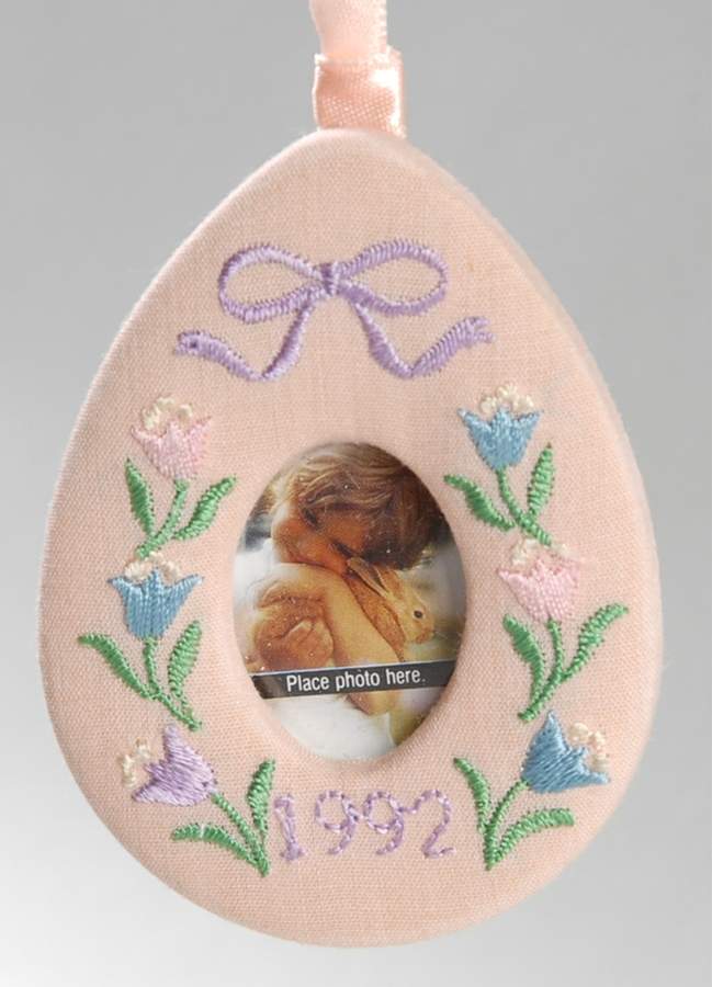1992 Hallmark Easter Ornament Warm Memories - Boxed by Hallmark Gold Crown-1