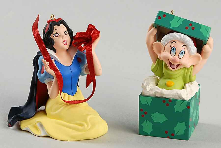 Snow White Snow White & Dopey (Set Of 2) - Boxed by Hallmark Gold Crown-1