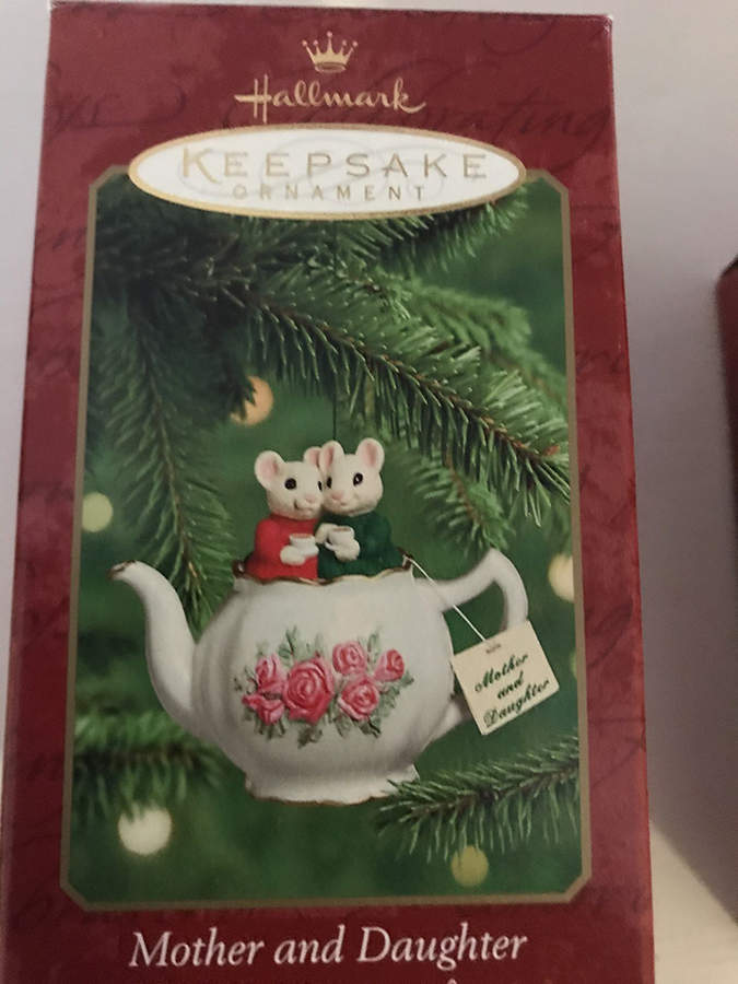 2000 Hallmark Christmas Ornaments Mother & Daughter - Boxed by Hallmark Gold Crown-1