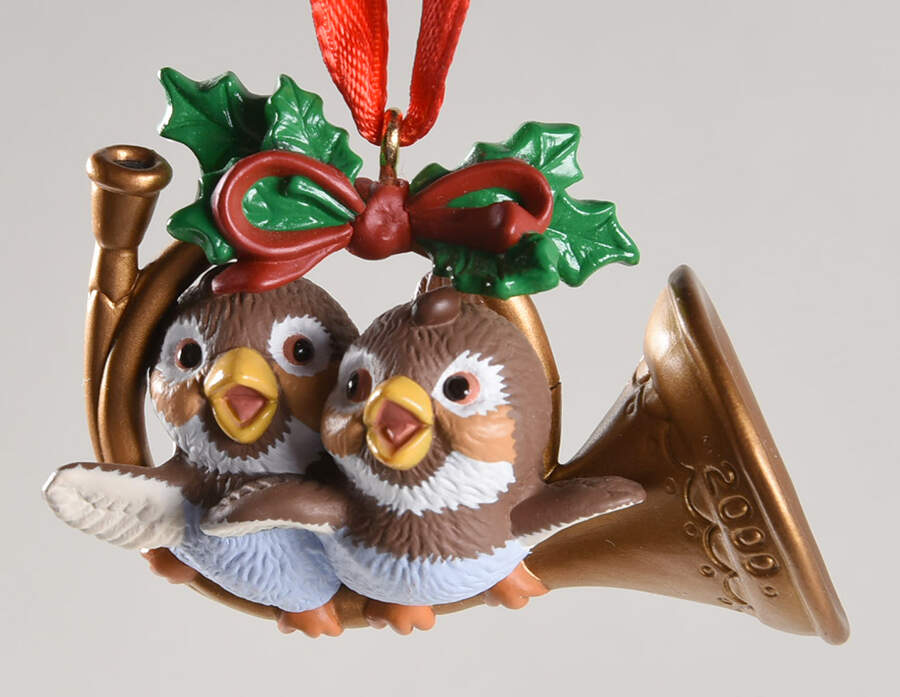 2000 Hallmark Christmas Ornaments Friends In Harmony - Boxed by Hallmark Gold Crown-1