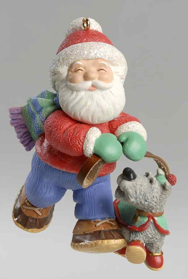 2000 Hallmark Christmas Ornaments Stroll Round The Pole - Boxed by Hallmark Gold Crown-1