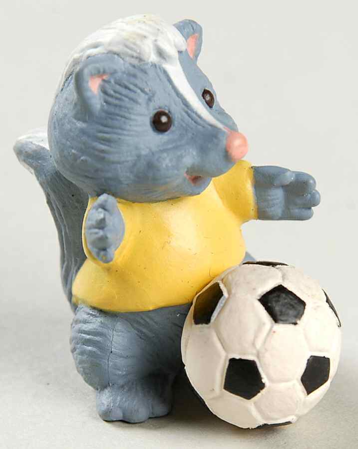 Merry Miniatures 1991 Soccer Skunk - No Box by Hallmark Gold Crown-1