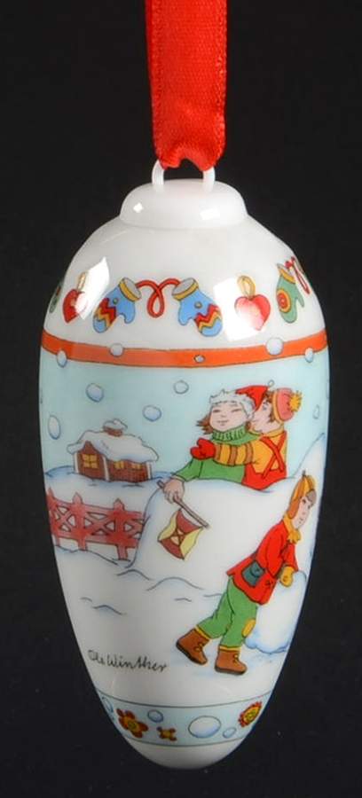 Annual China Pine Cone Ornament Snowball Fight - Boxed by Hutschenreuther-1