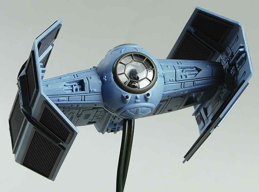 Star Wars-General 1999-Darth Vader's Tie Fighter - No Box by Hallmark Gold Crown-1