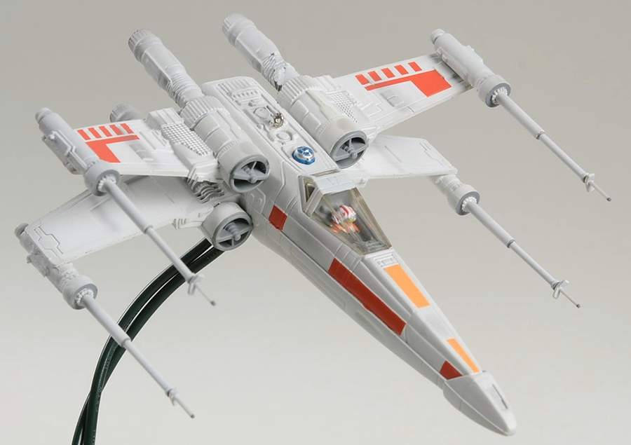 Star Wars-General 1998-X Wing Starfighter  - Boxed by Hallmark Gold Crown-1