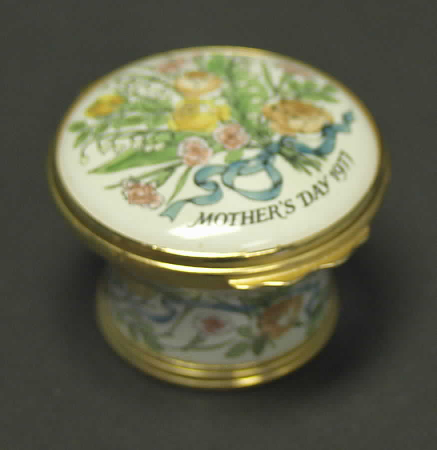 Mother's Day Box Mother's Day-1977 - No Box by Halcyon Days-1