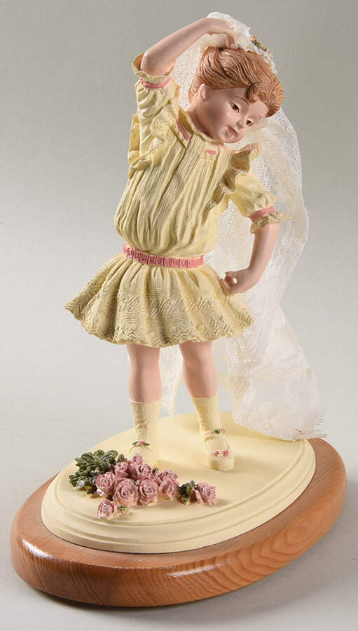 Collector Club-Maud Humphrey Bogart The Bride - Boxed by Hamilton Collection-1