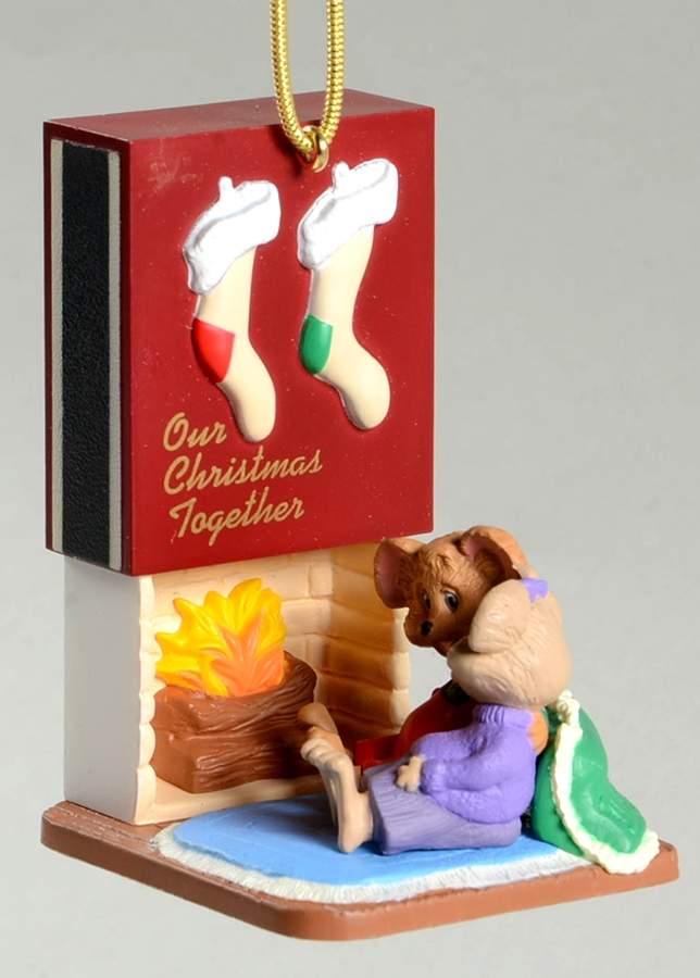 1998 Hallmark Christmas Ornaments A Perfect Match - No Box by Hallmark Gold Crown-1