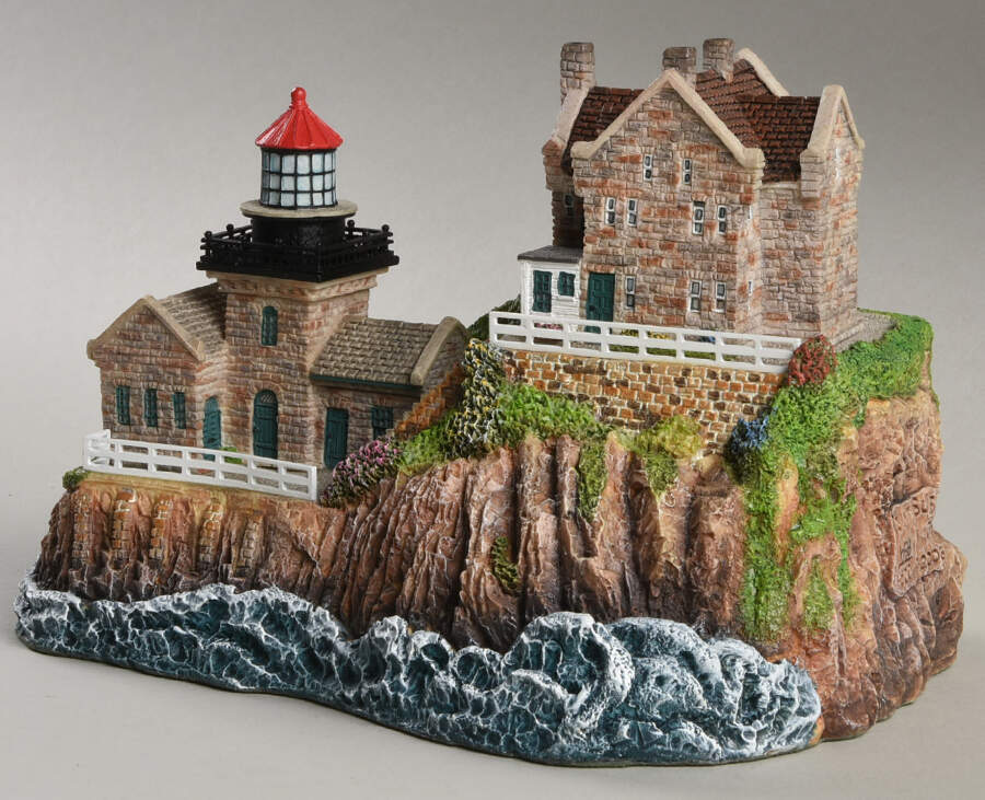 Collectors Society Lighthouse Point Sur, Ca - Boxed by Harbour Lights-1