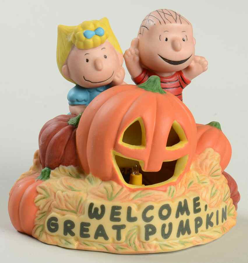 Peanuts Gallery The Great Pumpkin - Lighted - Boxed by Hallmark Gold Crown-1